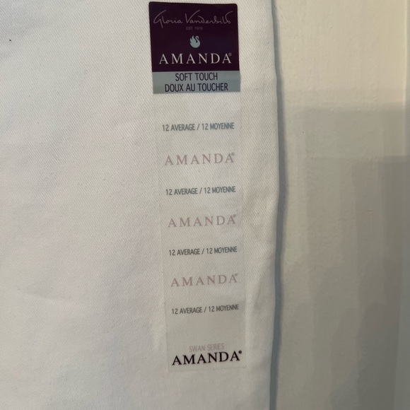 Gloria Vanderbilt Slimming White Jeans 🦋 - Picture 5 of 6